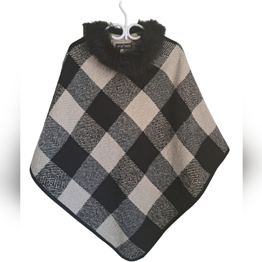 BELLE DAME black ivory large check Poncho cape Faux fur trim free size Chic